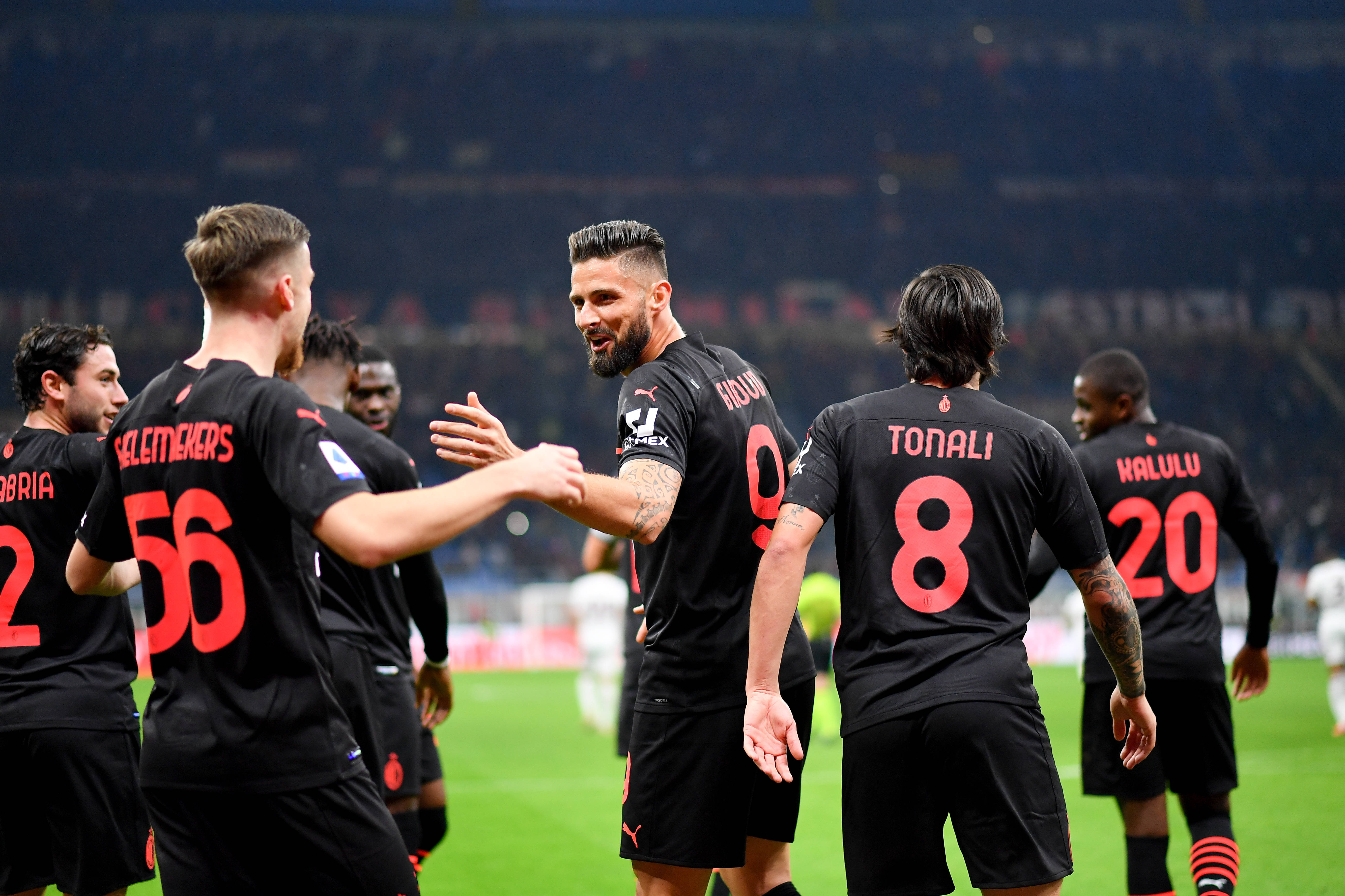 没有一视同仁！莫耶斯不满执法标准：奥布赖恩是犯错了，但阿森纳也一样（莫耶斯质疑判罚双标：奥布赖恩确有失误，阿森纳同样犯错）