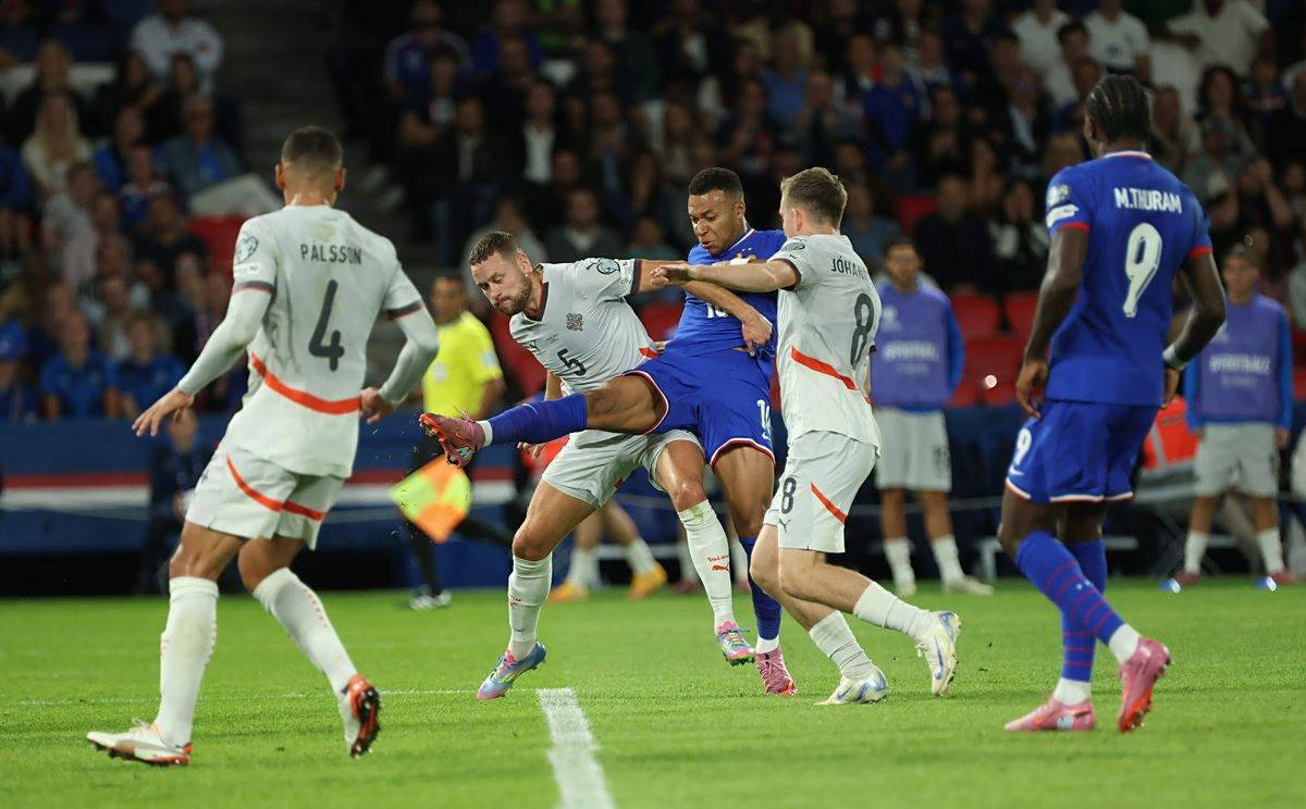 哈登暴走夜！单节27分+全场55分，快船终结连败全靠他一人扛（哈登火力全开！单节27分砍下55分，独扛快船止连败）