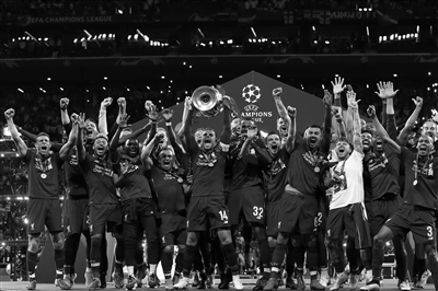 申花出征亚冠：六外援携手出战广岛，斯卢茨基誓言全力以赴