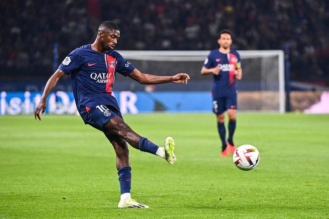 奥斯卡庆祝海港夺冠：我们是冠军！祝贺我的队友、朋友和球迷（奥斯卡为海港封王喝彩：我们是冠军！致敬我的队友、朋友与球迷）