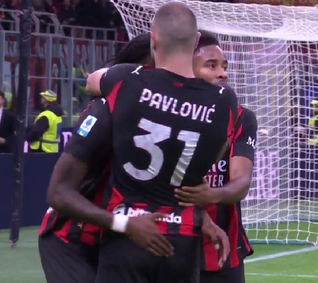 姆本扎：我和铁人签了两年合同，下赛季在中超继续为铁人效力（姆本扎签约铁人两年：下赛季继续为铁人征战中超）