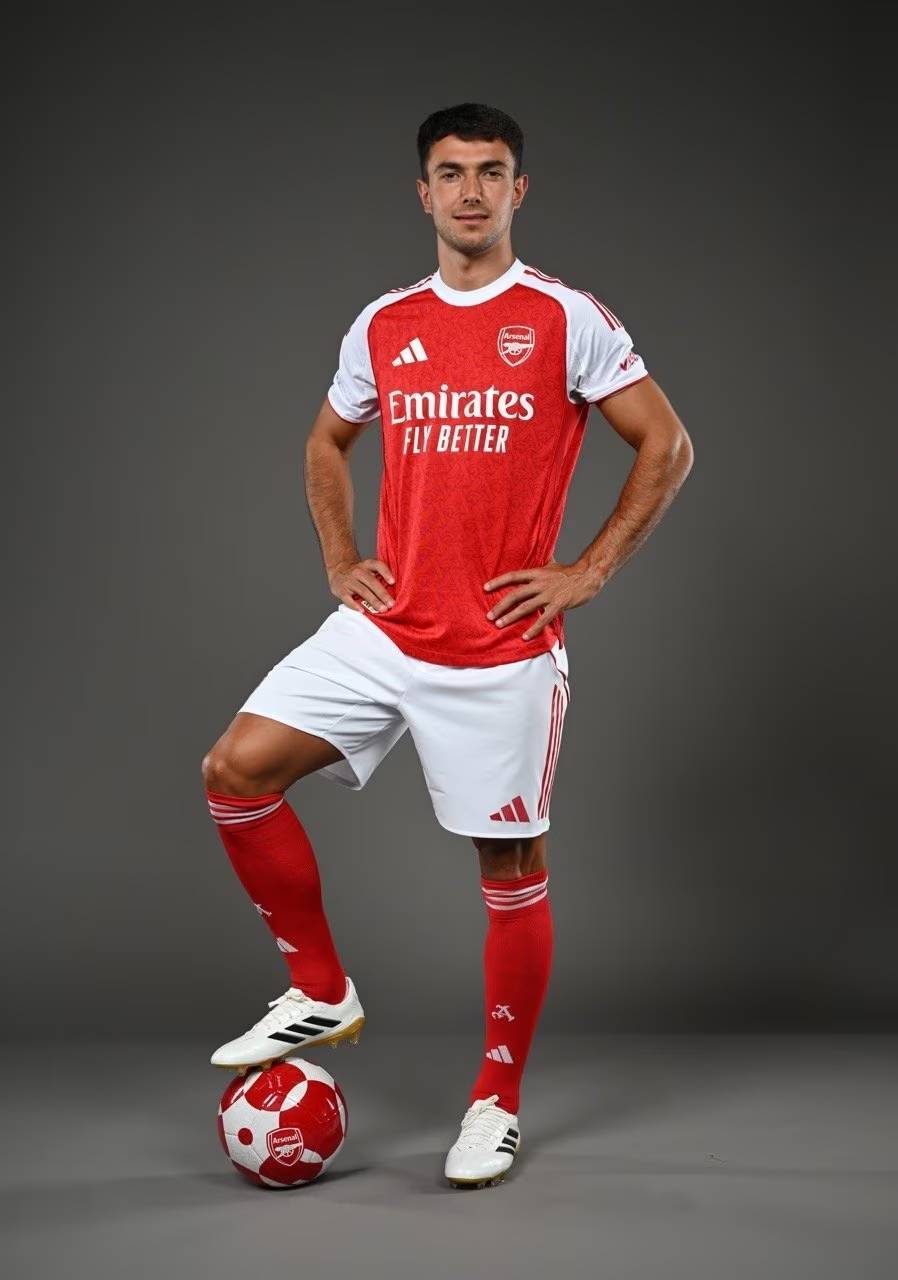 FIFA公布年度最佳候选：登贝莱、姆巴佩、凯恩在列（FIFA年度最佳候选名单出炉：姆巴佩、凯恩、登贝莱入选）