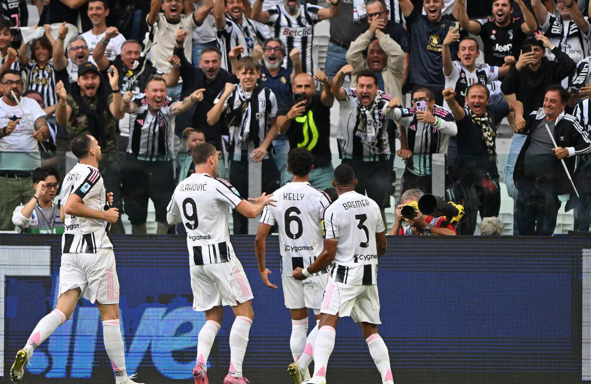 库蒂尼奥身价下降到350万欧，巅峰身价1.5亿，本赛季52场11球（库蒂尼奥现估值仅350万欧：巅峰曾达1.5亿，本赛季52战11球）