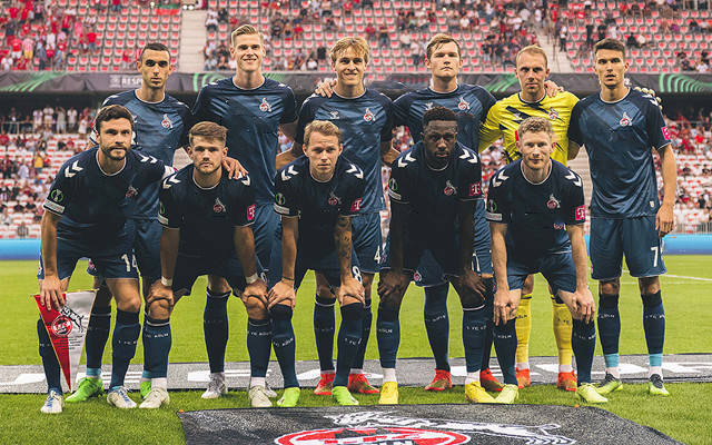 利物浦vs埃因霍温：伊萨克替补，加克波战旧主，萨拉赫首发（利物浦迎战埃因霍温：萨拉赫首发，加克波对旧主，伊萨克替补待命）