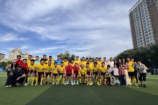 记者：国足新一期集训人数25-30人，或到海外拉练热身（记者：国足新一期集训预计25至30人，或赴海外热身备战）