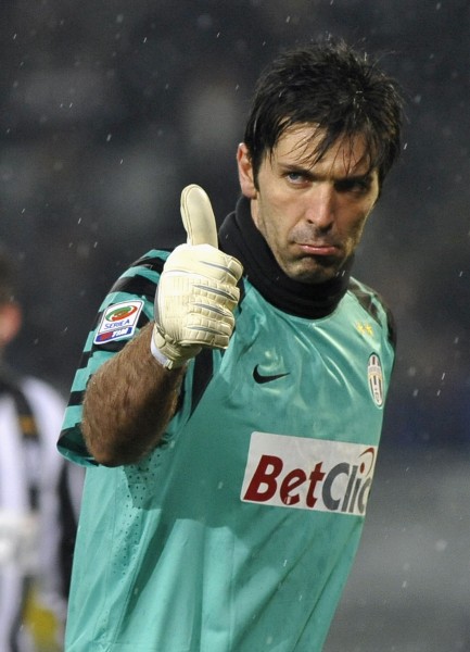 记者：曼联和纽卡都有意安德森，但诺丁汉森林确定1月不卖（曼联与纽卡相中安德森，诺丁汉森林明确冬窗不出售）