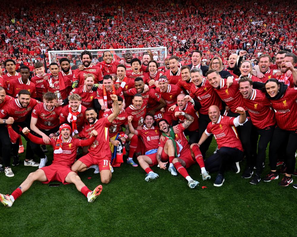 队报：法国队世界杯26人大名单已经确定16人，竞争很激烈（队报：法国队世界杯26人名单已锁定16席，名额之争白热化）